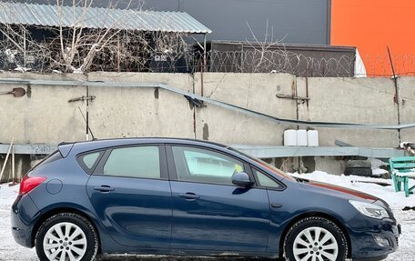 Opel Astra J, 2011 год, 640 000 рублей, 3 фотография