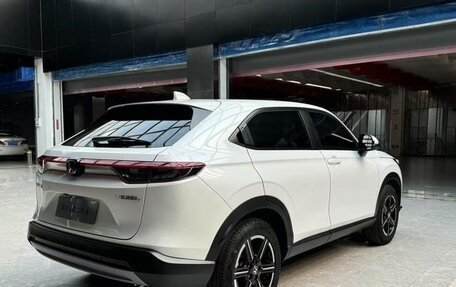Honda Vezel, 2024 год, 2 050 000 рублей, 5 фотография
