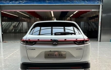 Honda Vezel, 2024 год, 2 050 000 рублей, 6 фотография