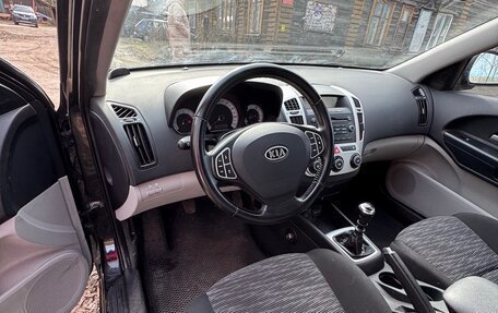 KIA cee'd I рестайлинг, 2009 год, 1 000 000 рублей, 31 фотография