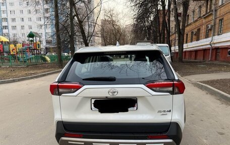 Toyota RAV4, 2023 год, 3 900 000 рублей, 4 фотография