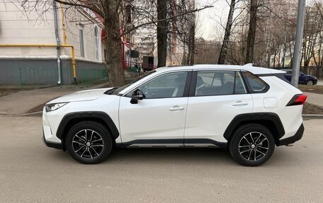 Toyota RAV4, 2023 год, 3 900 000 рублей, 5 фотография