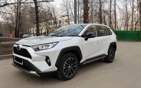 Toyota RAV4, 2023 год, 3 900 000 рублей, 7 фотография