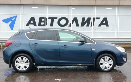 Opel Astra J, 2011 год, 631 000 рублей, 3 фотография