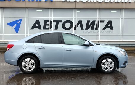 Chevrolet Cruze II, 2011 год, 655 000 рублей, 3 фотография