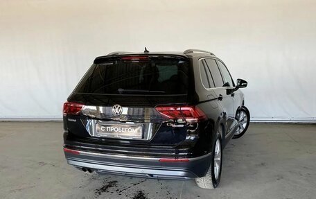 Volkswagen Tiguan II, 2018 год, 2 289 000 рублей, 6 фотография