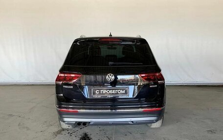 Volkswagen Tiguan II, 2018 год, 2 289 000 рублей, 5 фотография