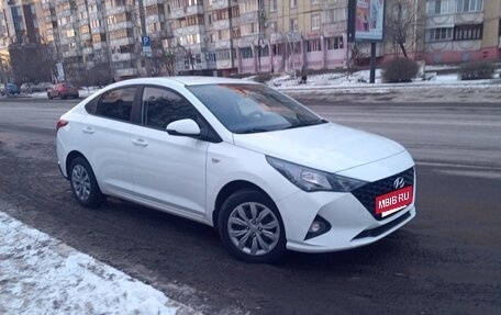 Hyundai Solaris II рестайлинг, 2020 год, 1 605 000 рублей, 4 фотография