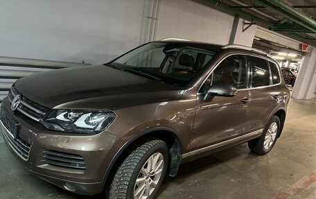 Volkswagen Touareg III, 2014 год, 2 100 000 рублей, 2 фотография