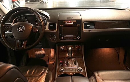 Volkswagen Touareg III, 2014 год, 2 100 000 рублей, 10 фотография