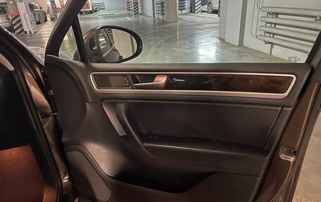 Volkswagen Touareg III, 2014 год, 2 100 000 рублей, 14 фотография