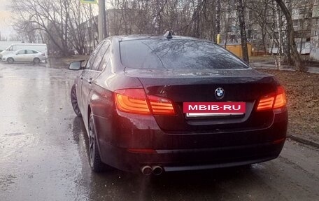 BMW 5 серия, 2010 год, 1 300 000 рублей, 2 фотография