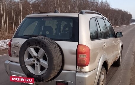 Toyota RAV4, 2004 год, 650 000 рублей, 2 фотография