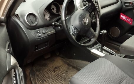 Toyota RAV4, 2004 год, 650 000 рублей, 6 фотография
