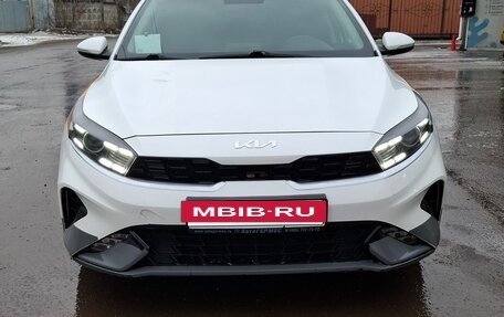 KIA Cerato IV, 2022 год, 1 720 000 рублей, 2 фотография