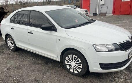 Skoda Rapid I, 2015 год, 910 000 рублей, 2 фотография