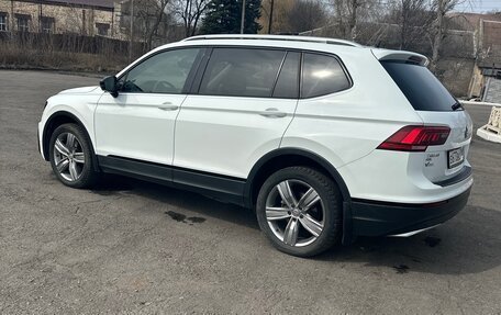 Volkswagen Tiguan II, 2019 год, 3 450 000 рублей, 4 фотография