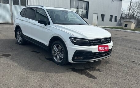 Volkswagen Tiguan II, 2019 год, 3 450 000 рублей, 2 фотография