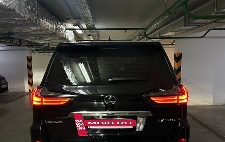 Lexus LX III, 2017 год, 9 970 000 рублей, 3 фотография