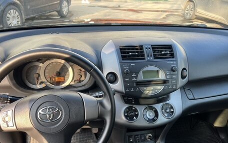 Toyota RAV4, 2006 год, 1 160 000 рублей, 8 фотография