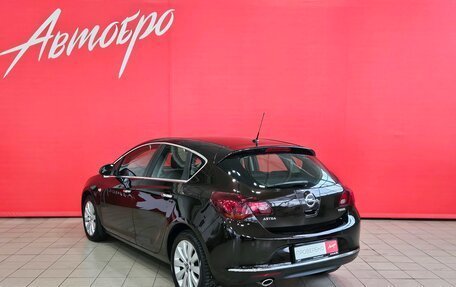 Opel Astra J, 2013 год, 929 000 рублей, 3 фотография