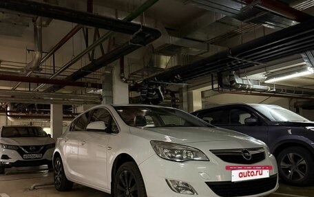 Opel Astra J, 2011 год, 780 000 рублей, 9 фотография