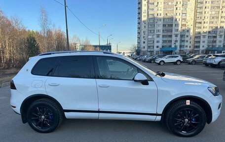 Volkswagen Touareg III, 2012 год, 1 800 000 рублей, 2 фотография