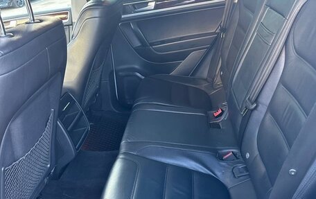 Volkswagen Touareg III, 2012 год, 1 800 000 рублей, 10 фотография