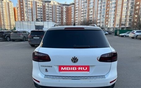 Volkswagen Touareg III, 2012 год, 1 800 000 рублей, 3 фотография