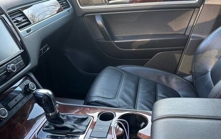 Volkswagen Touareg III, 2012 год, 1 800 000 рублей, 9 фотография