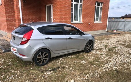 Hyundai Solaris II рестайлинг, 2014 год, 1 150 000 рублей, 2 фотография