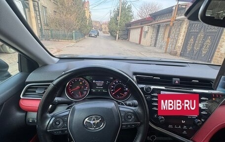 Toyota Camry, 2019 год, 2 900 000 рублей, 10 фотография