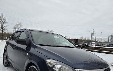 KIA cee'd I рестайлинг, 2010 год, 700 000 рублей, 10 фотография