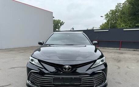 Toyota Camry, 2020 год, 2 850 000 рублей, 4 фотография