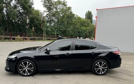 Toyota Camry, 2020 год, 2 850 000 рублей, 8 фотография