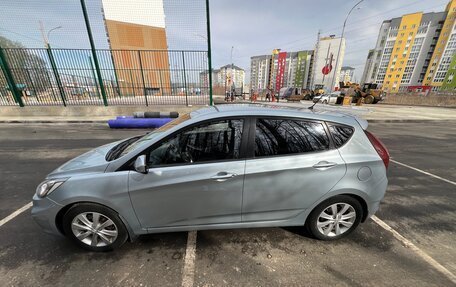 Hyundai Solaris II рестайлинг, 2011 год, 850 000 рублей, 4 фотография