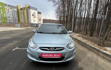 Hyundai Solaris II рестайлинг, 2011 год, 850 000 рублей, 3 фотография