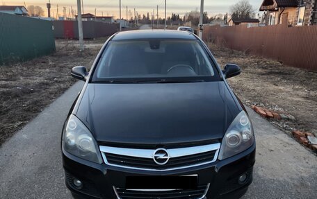 Opel Astra H, 2011 год, 650 000 рублей, 1 фотография