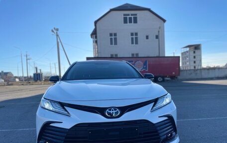 Toyota Camry, 2021 год, 3 900 000 рублей, 1 фотография