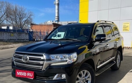 Toyota Land Cruiser 200, 2015 год, 5 300 000 рублей, 2 фотография