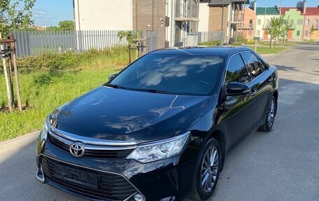 Toyota Camry, 2017 год, 2 150 000 рублей, 2 фотография