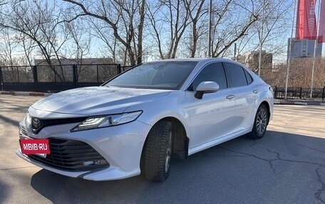 Toyota Camry, 2019 год, 3 050 000 рублей, 5 фотография