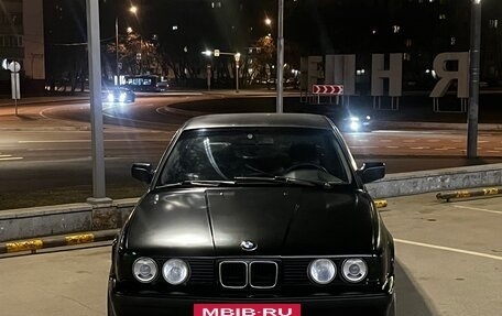 BMW 5 серия, 1992 год, 400 000 рублей, 3 фотография