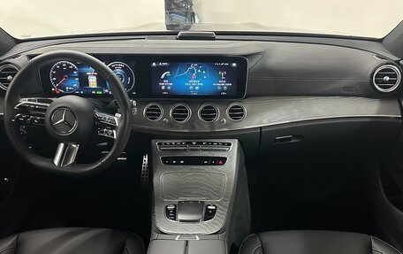 Mercedes-Benz E-Класс, 2022 год, 3 300 003 рублей, 16 фотография