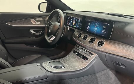 Mercedes-Benz E-Класс, 2022 год, 3 300 003 рублей, 13 фотография