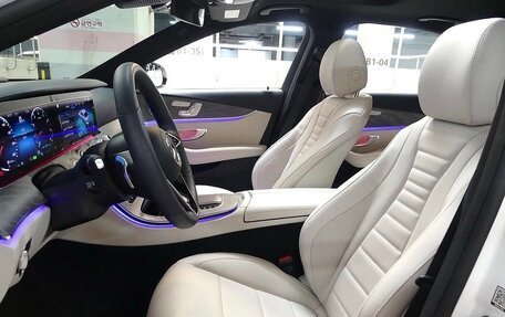 Mercedes-Benz E-Класс, 2021 год, 3 179 000 рублей, 13 фотография