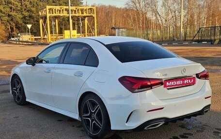 Mercedes-Benz A-Класс, 2019 год, 2 750 000 рублей, 3 фотография