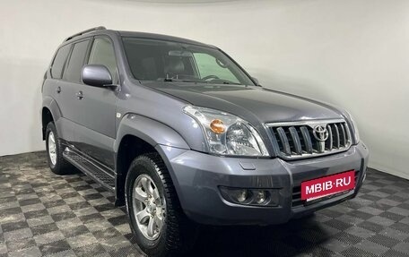 Toyota Land Cruiser Prado 120 рестайлинг, 2007 год, 2 100 000 рублей, 3 фотография