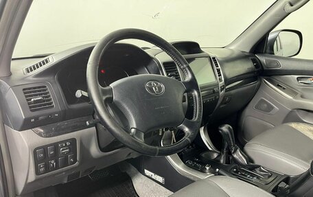 Toyota Land Cruiser Prado 120 рестайлинг, 2007 год, 2 100 000 рублей, 12 фотография