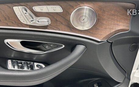 Mercedes-Benz E-Класс, 2022 год, 4 070 000 рублей, 17 фотография